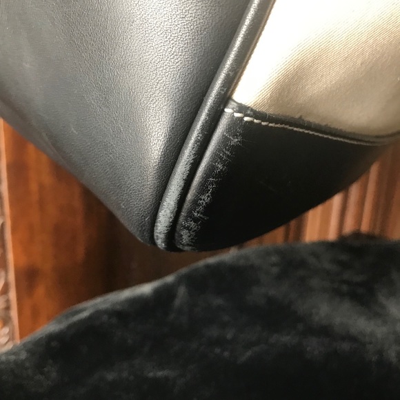 Small Canvas and Leather Coach Tote - Picture 15 of 15